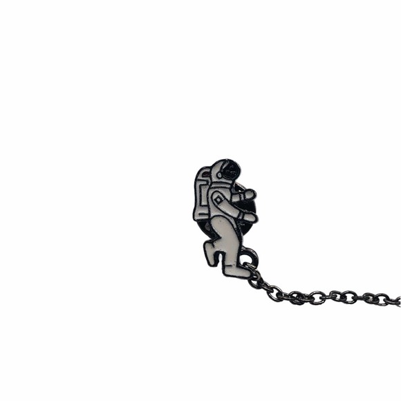 Spaceman and space whale lapel pin, brooch. - Picture 4 of 7